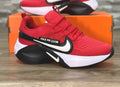 NIKE AIR ZOOM 2024